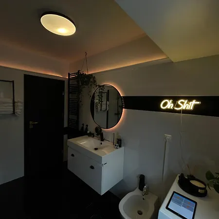 Pansiyon Funkadelic Retreat Transylvania, Private Room&bath In Shared With Host&cat Kaloşvar